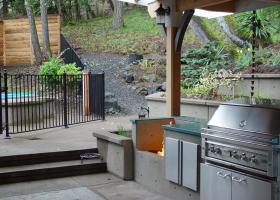 Outdoor Fire Pit and BBQ