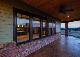 +2,000’ of stamped concrete wrap-around porches