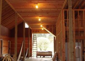 framing barn horses